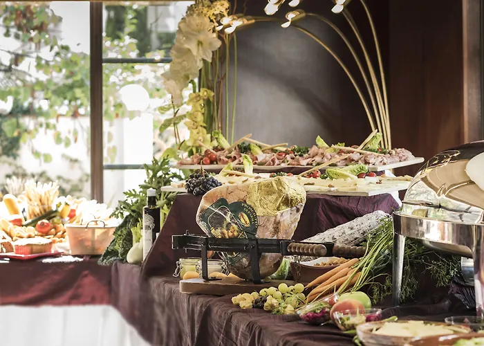 5 star hotel: Hotel Juana